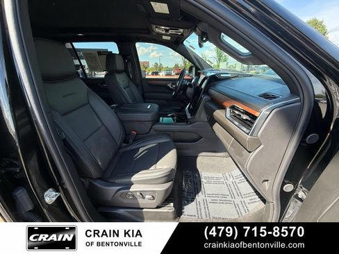 Used 2026 GMC Yukon Denali w/ Sun & Power Step Package AWD/4WD image 34