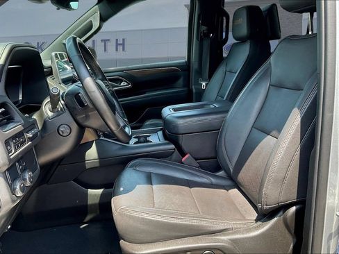 Used 2023 Chevrolet Suburban High Country RWD image 32