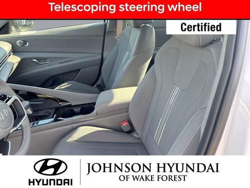 Certified 2025 Hyundai Elantra SEL image 14