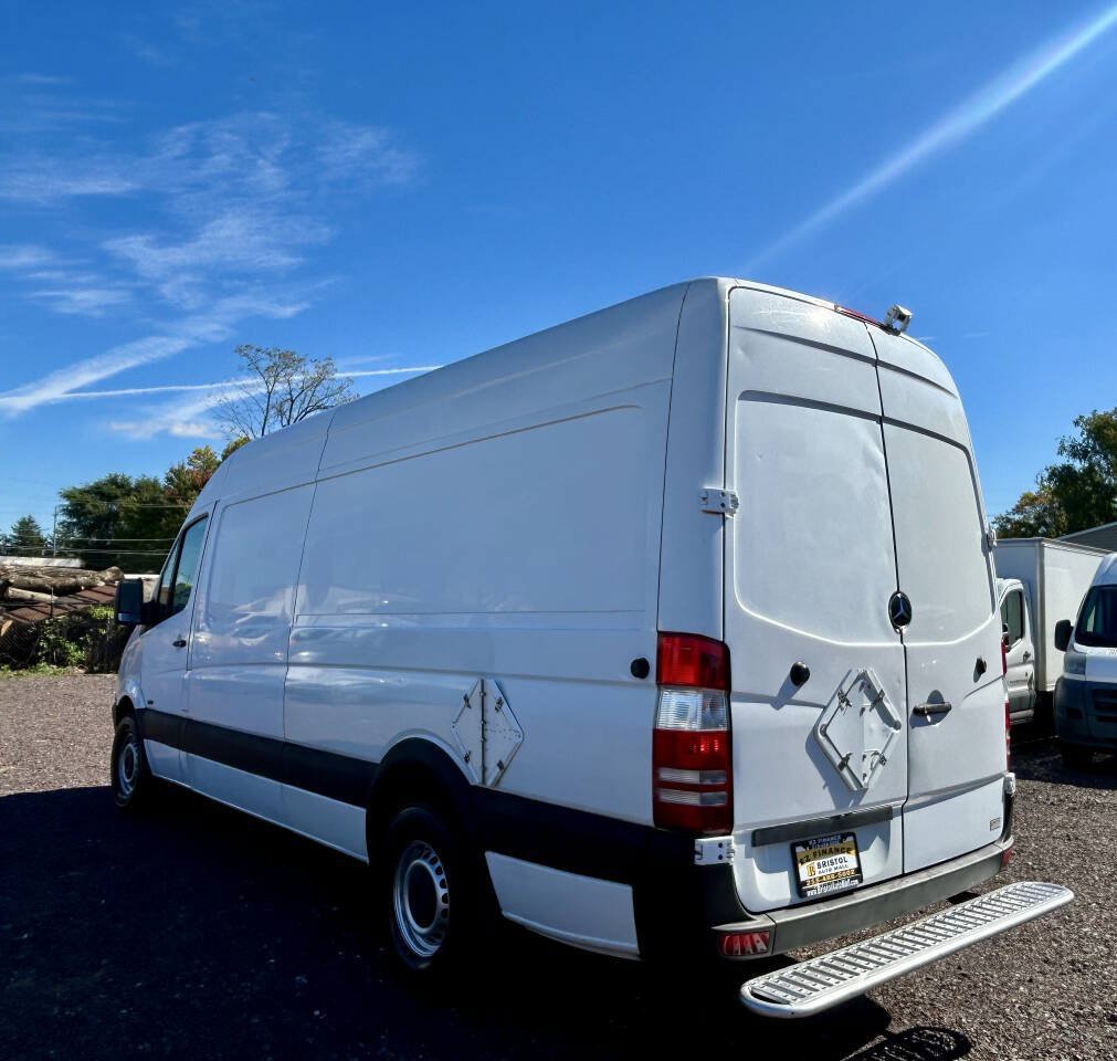 Used 2012 Mercedes-Benz Sprinter 2500 image 6