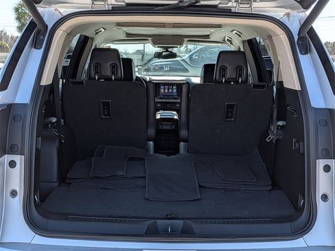 Used 2017 GMC Acadia Denali w/ Technology Package image 28