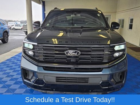 Used 2025 Ford Expedition Platinum w/ Stealth Performance Package image 3