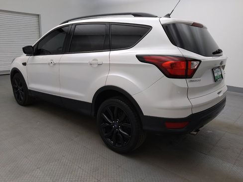 Used 2019 Ford Escape SE FWD image 3