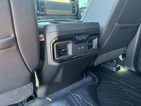 Used 2026 Chevrolet Silverado 2500 ZR2 AWD/4WD image 21