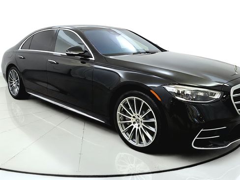 Used 2023 Mercedes-Benz S 500 4MATIC w/ AMG Line image 1