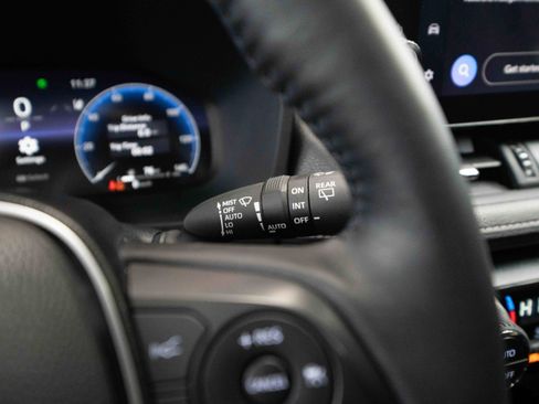 Used 2025 Toyota RAV4 Limited w/ Advanced Technology Package image 15