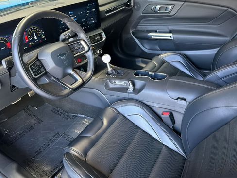 Used 2025 Ford Mustang GT Premium w/ GT Performance Package RWD image 10