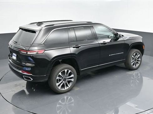 Used 2024 Jeep Grand Cherokee Overland w/ Advanced Protech Group III AWD/4WD image 40