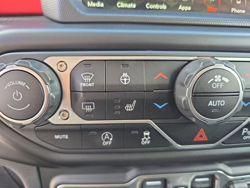 Used 2021 Jeep Wrangler Unlimited Rubicon AWD/4WD image 19