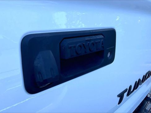 Certified 2020 Toyota Tundra SR5 w/ TRD Off-Road Package AWD/4WD image 29