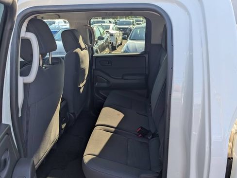 Used 2025 Nissan Frontier S AWD/4WD image 13