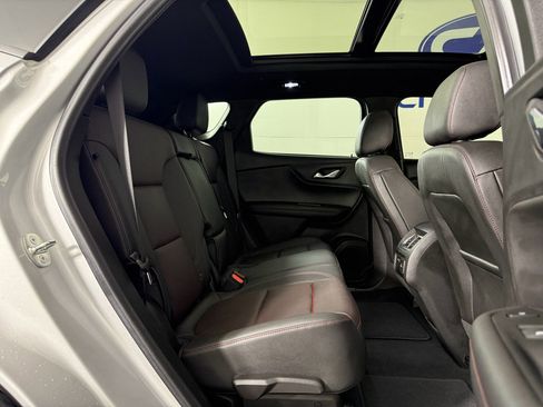 Used 2022 Chevrolet Blazer RS w/ Enhanced Convenience Package image 14