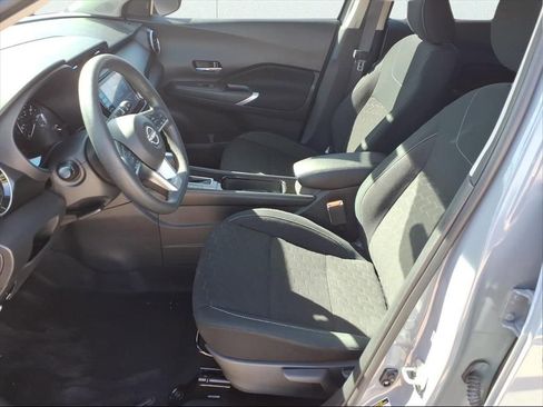 Used 2024 Nissan Kicks SV image 15