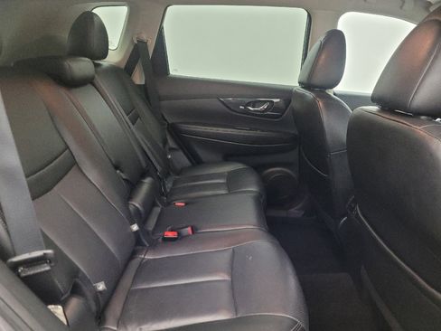 Used 2020 Nissan Rogue SL FWD image 19