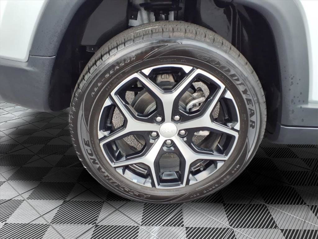 Used 2024 Jeep Compass Limited AWD/4WD image 30