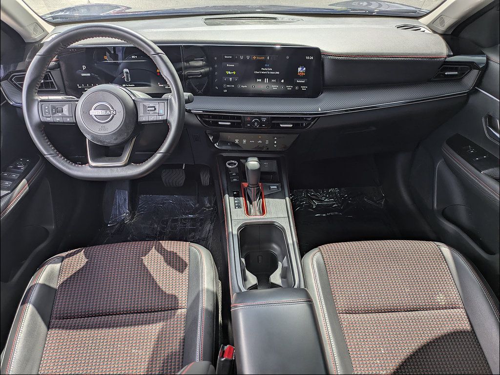 Used 2025 Nissan Kicks SR FWD image 15