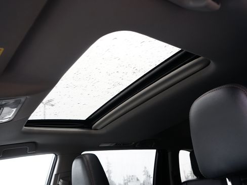 Used 2015 Toyota Highlander XLE image 20