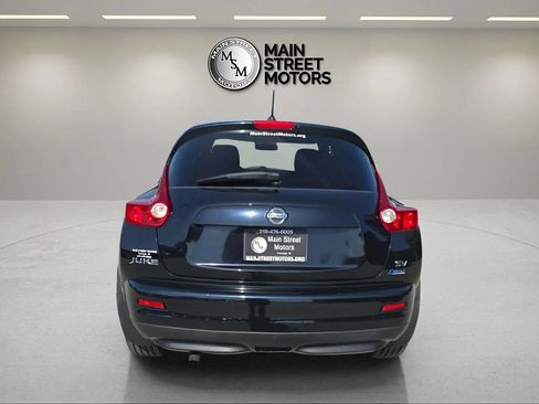 Used 2013 Nissan Juke SV FWD image 4