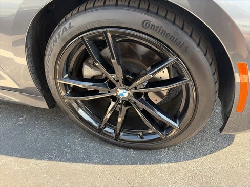Used 2021 BMW 330i xDrive Sedan w/ M Sport Package AWD/4WD image 4