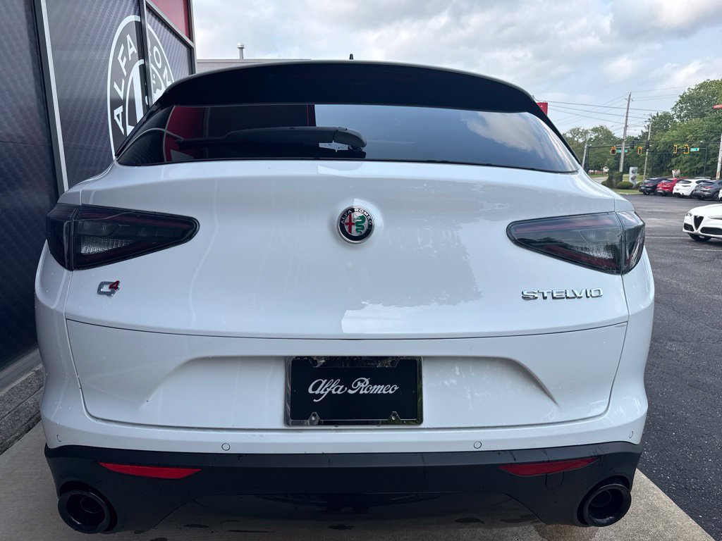 New 2026 Alfa Romeo Stelvio Sprint AWD/4WD image 10