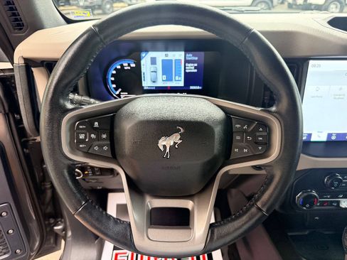 Used 2023 Ford Bronco Wildtrak AWD/4WD image 21