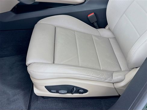 Used 2025 Porsche Macan Electric image 13