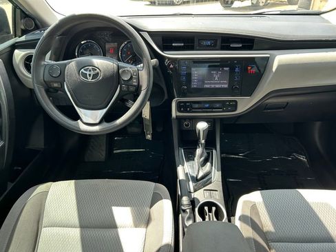 Used 2018 Toyota Corolla LE FWD image 16