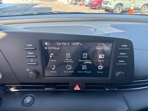 Certified 2025 Hyundai Elantra Sport image 19