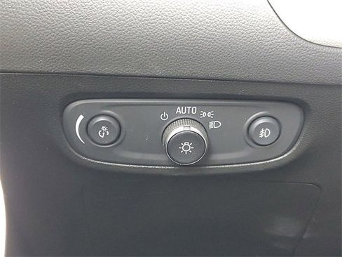 Certified 2023 Buick Encore GX Essence w/ Experience Buick Package image 19