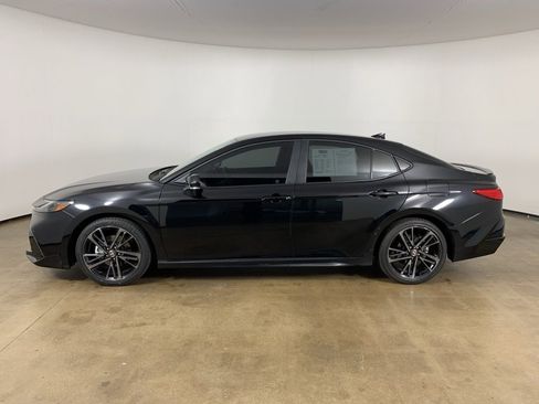 Used 2025 Toyota Camry XSE image 31