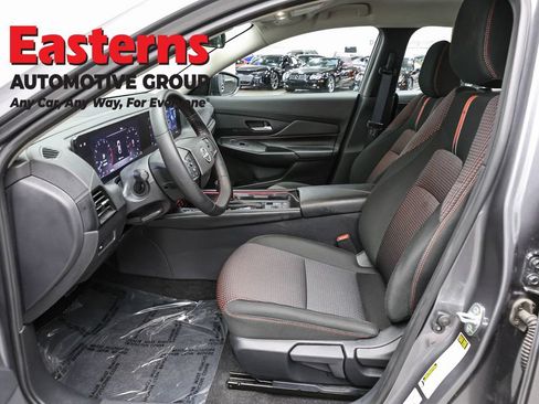 Used 2026 Nissan Sentra SR w/ Floor Mat Package FWD image 13