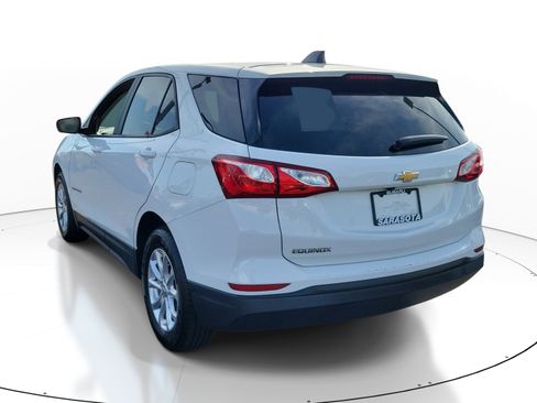 Used 2021 Chevrolet Equinox LS w/ LS Convenience Package FWD image 4