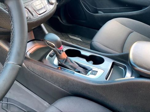 Used 2024 Chevrolet Malibu RS w/ LPO, Floor Liner Package FWD image 16