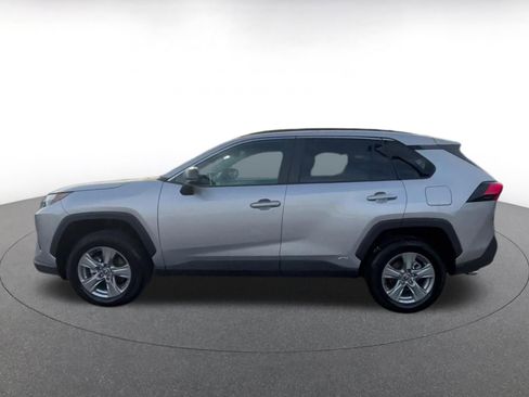 Used 2025 Toyota RAV4 LE image 9