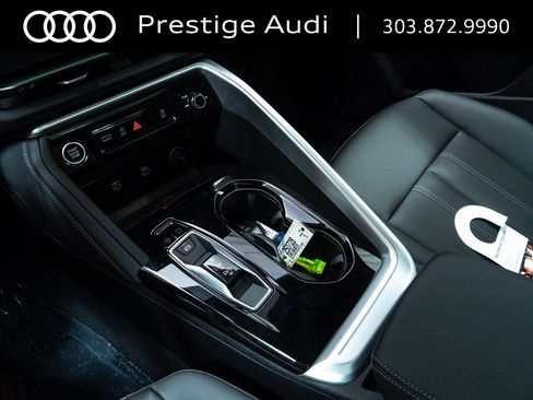 Used 2025 Audi Q5 Premium w/ Convenience Package image 18