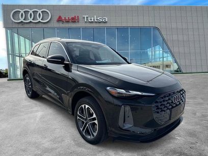 Used 2025 Audi Q5 Premium w/ Convenience Package