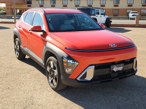 Used 2025 Hyundai Kona SEL image 6