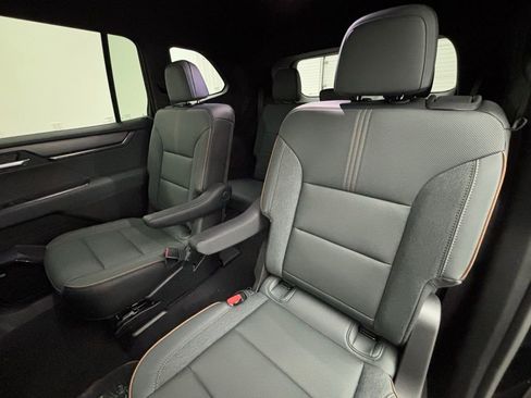 New 2025 GMC Acadia AT4 image 42