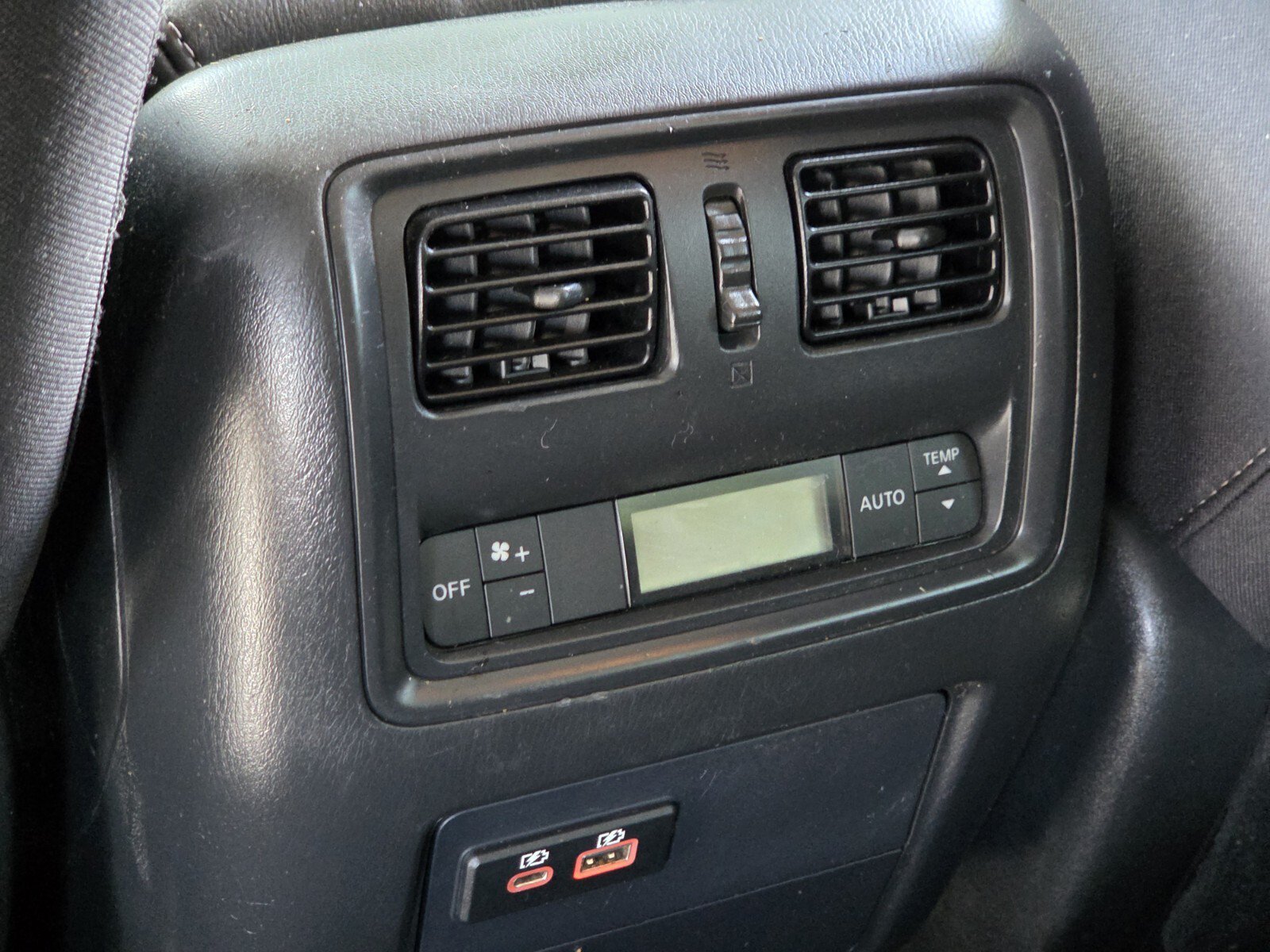 Used 2020 Nissan Pathfinder SV AWD/4WD image 13