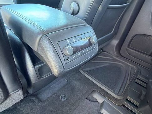 Used 2012 GMC Acadia SLT AWD/4WD image 16