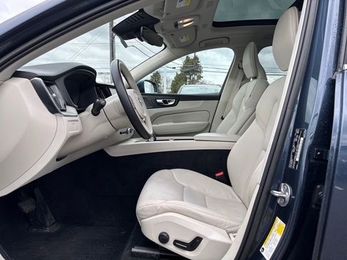 Certified 2023 Volvo XC60 B5 Plus w/ Climate Package image 17