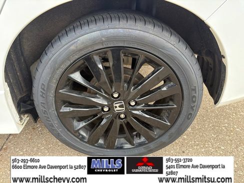 Used 2020 Honda Fit Sport image 9