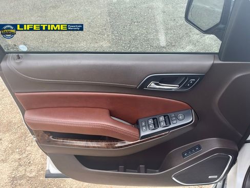 Used 2018 Chevrolet Suburban Premier image 15
