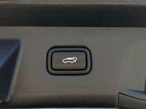 Used 2023 Hyundai Tucson Limited w/ Cargo Package image 13