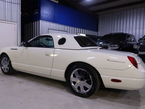 Used 2003 Ford Thunderbird image 2