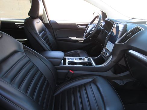 Used 2024 Ford Edge SEL AWD/4WD image 8