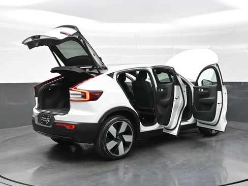 Used 2023 Volvo C40 P8 Recharge Plus w/ Climate Package AWD/4WD image 43