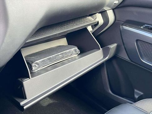 Used 2024 Nissan Pathfinder SL image 35