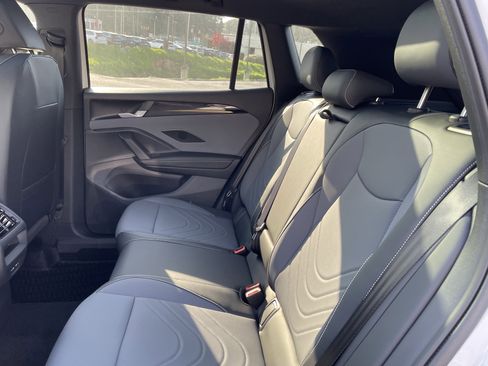 New 2026 Volkswagen Tiguan SE R-Line FWD image 12