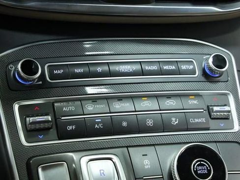 Used 2022 Hyundai Santa Fe SEL w/ Convenience + Premium Package FWD image 19